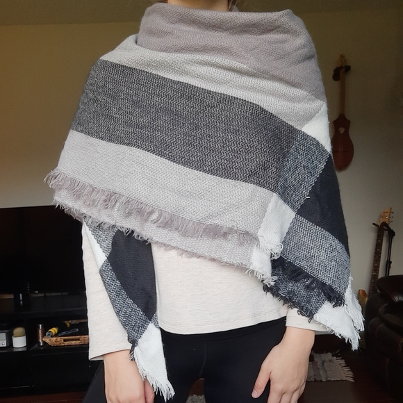 2 🍂 garage scarves. Large, warm, stylish. - Picture 7 of 10